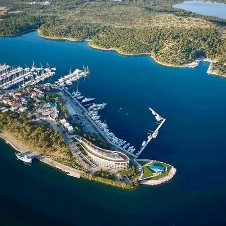 Olea Mandalina * Šibenik